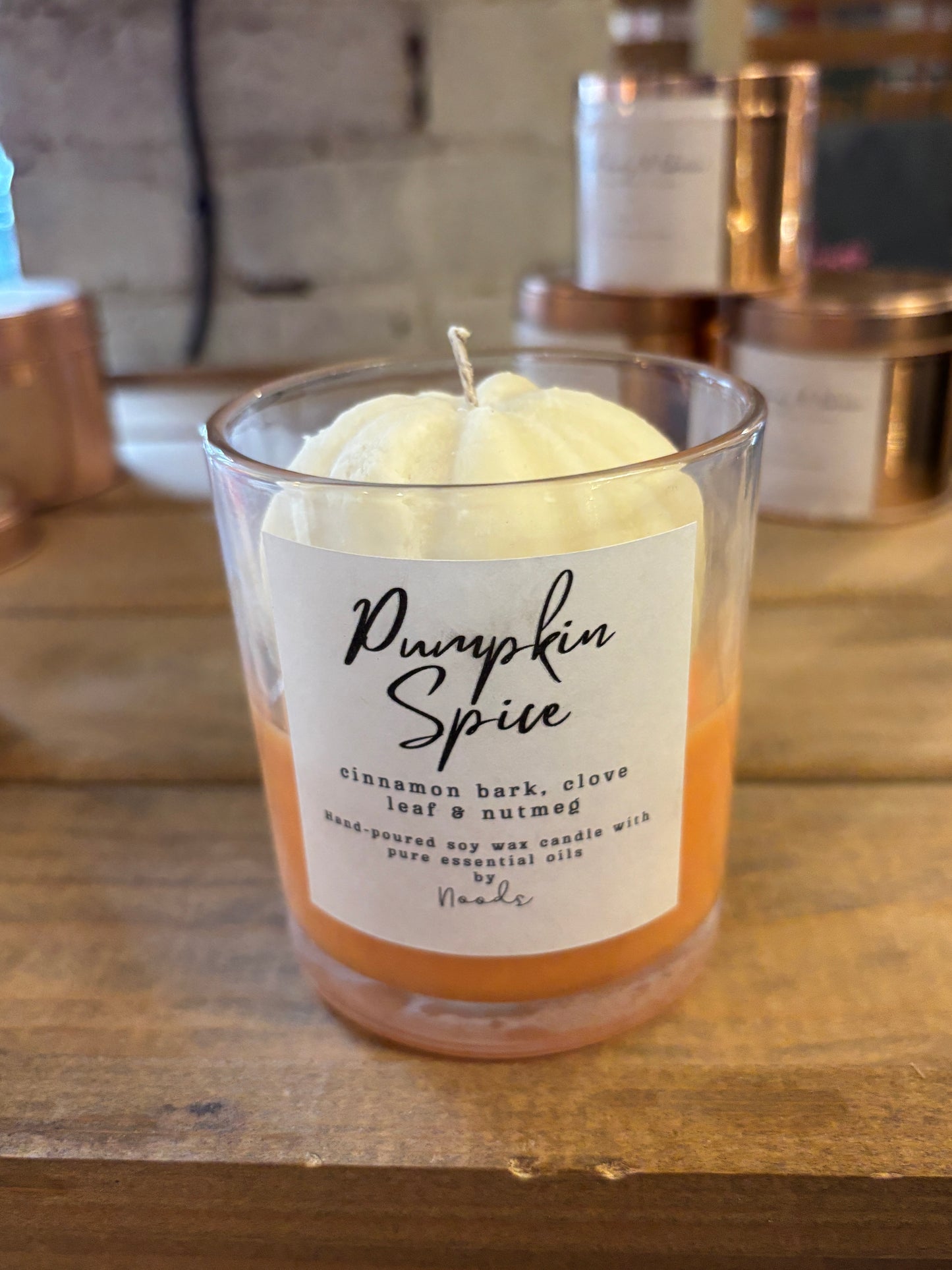 Hand-poured Pumpkin Spice Soy Wax Candle with Pumpkin Topper – White or Orange Wax, Autumn Home Décor, Cosy Fall with Pure essential oils