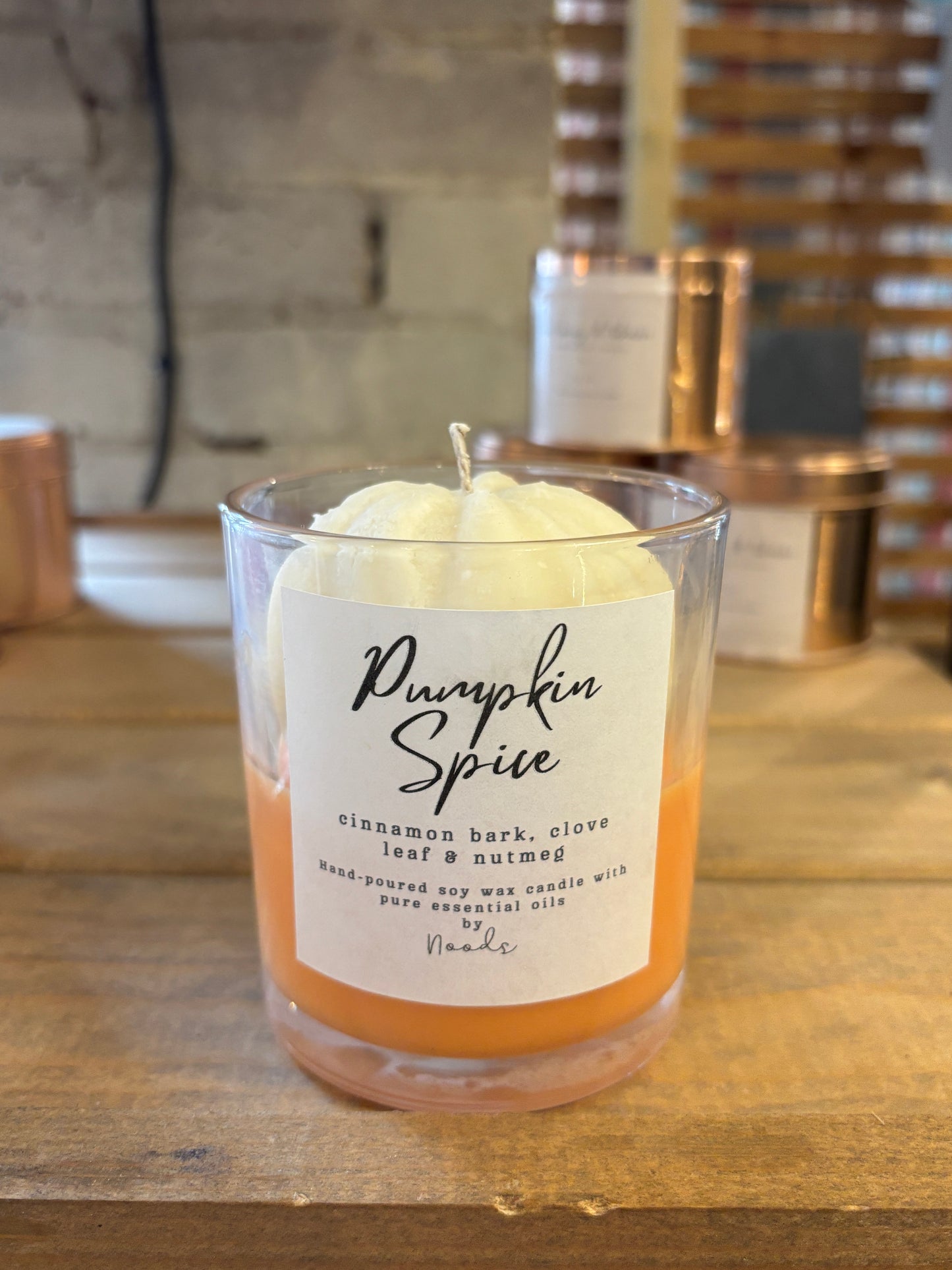 Hand-poured Pumpkin Spice Soy Wax Candle with Pumpkin Topper – White or Orange Wax, Autumn Home Décor, Cosy Fall with Pure essential oils