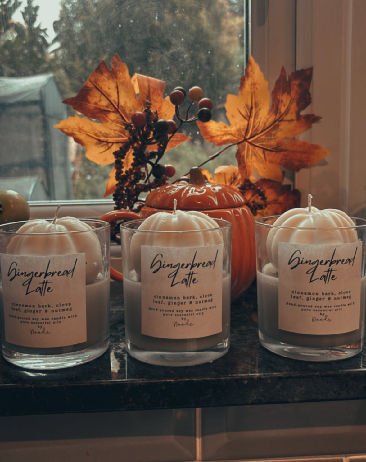 Hand-poured Gingerbread Latte Soy Wax Candle with Pumpkin Topper – White or Beige Wax, Autumn Home Décor, Cosy Fall with Pure essential oils