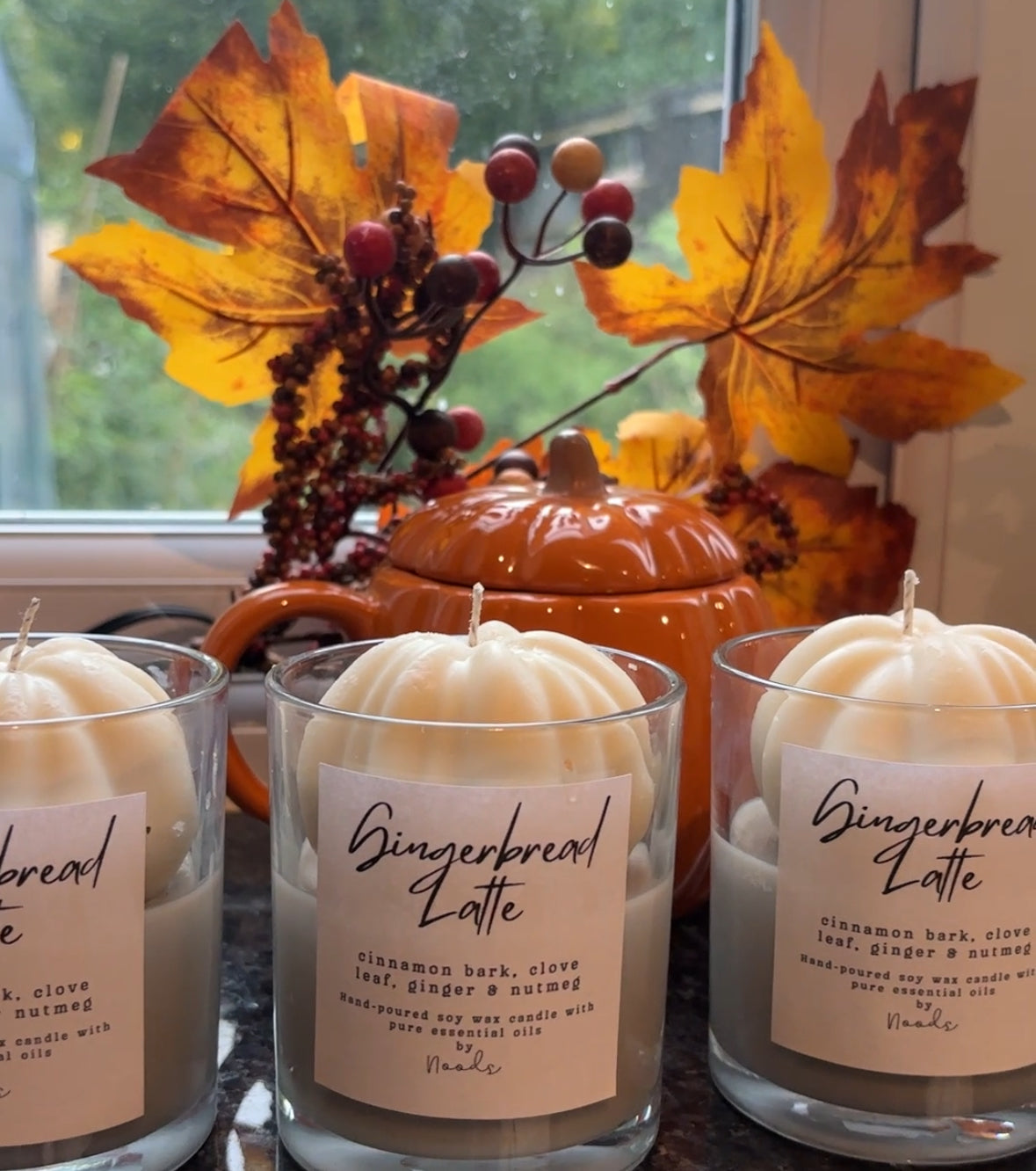 Hand-poured Gingerbread Latte Soy Wax Candle with Pumpkin Topper – White or Beige Wax, Autumn Home Décor, Cosy Fall with Pure essential oils